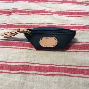 Brand new, never used Jon hart pod pouch